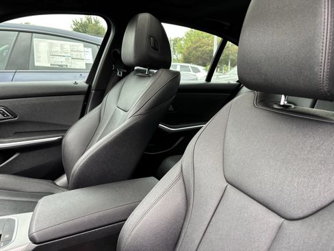 Used 2020 BMW 330i Sedan w/ Convenience Package RWD image 17
