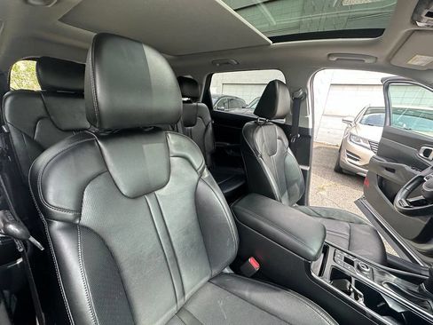 Used 2024 Kia Sorento S w/ Panoramic Sunroof Package AWD/4WD image 40