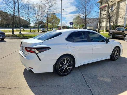 Certified 2024 Toyota Camry SE image 7