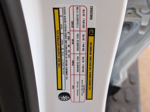 Used 2024 Jeep Grand Cherokee Limited w/ MOPAR Finishing Package image 38