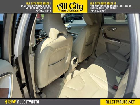 Used 2015 Volvo XC60 T5 Premier w/ Proximity Package FWD image 17