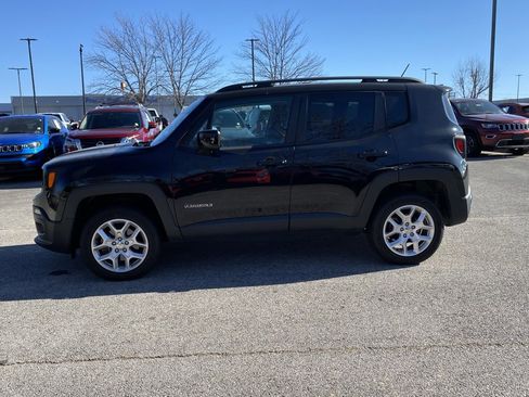 Used 2017 Jeep Renegade Latitude image 4