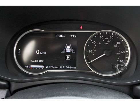 Certified 2025 Nissan Versa SR w/ Trunk Package image 34