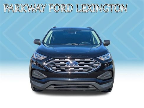 Used 2021 Ford Edge SE image 2