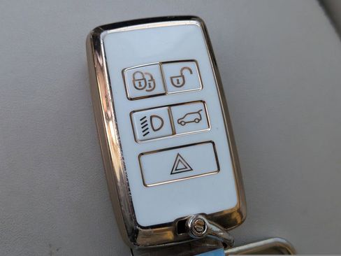 Used 2019 Land Rover Range Rover HSE image 35