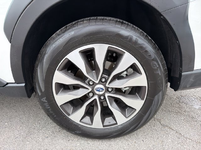Certified 2025 Subaru Outback Touring AWD/4WD image 31