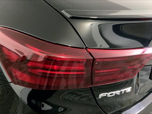 Used 2022 Kia Forte GT-Line image 29