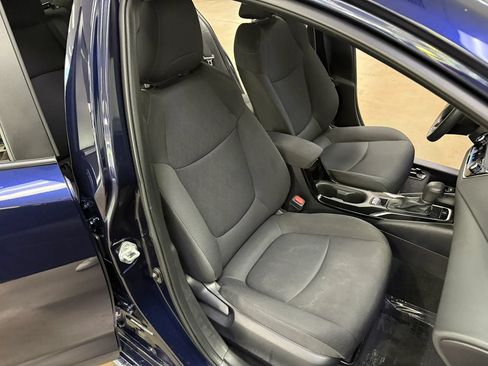 Used 2022 Toyota Corolla LE FWD image 9