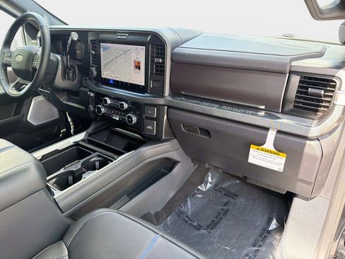 Used 2026 Ford F250 Platinum w/ FX4 Off-Road Package image 25