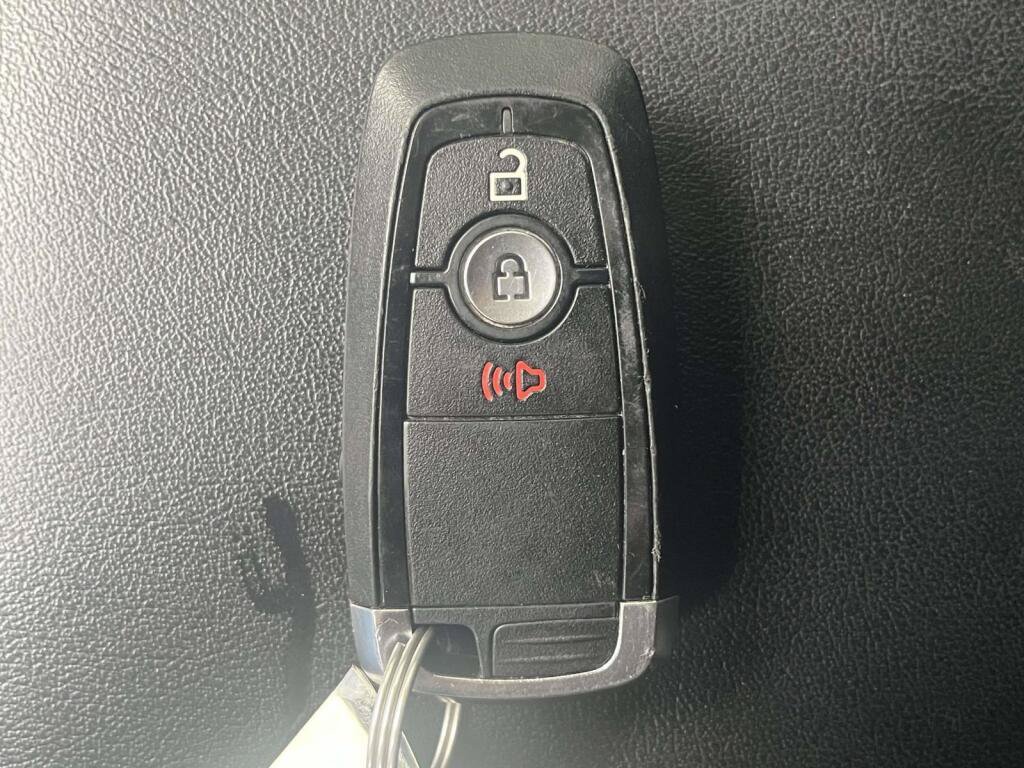 Used 2024 Ford Edge SEL AWD/4WD image 4