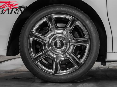 Used 2012 Rolls-Royce Ghost Extended Wheelbase image 16