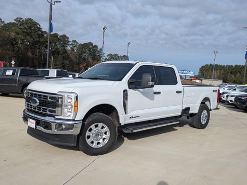 Used 2023 Ford F350 XLT w/ FX4 Off-Road Package image 4