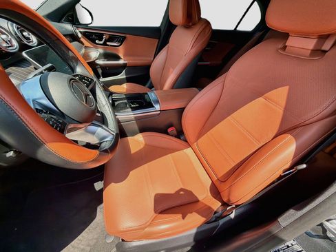 Used 2022 Mercedes-Benz C 300 Sedan image 11