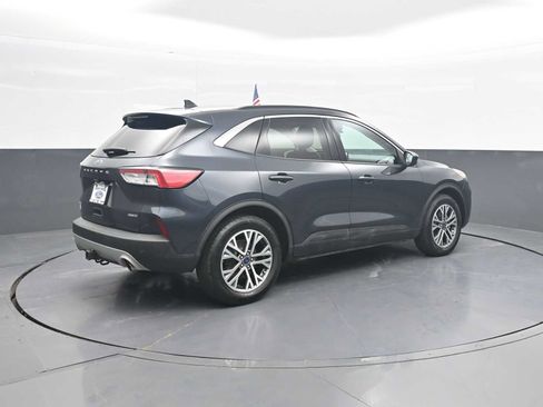 Certified 2022 Ford Escape SEL w/ Technology Package AWD/4WD image 8