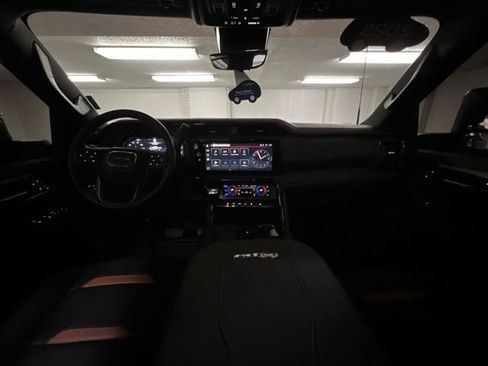 Certified 2025 GMC Sierra 2500 AT4 w/ AT4 Premium Plus Package AWD/4WD image 21