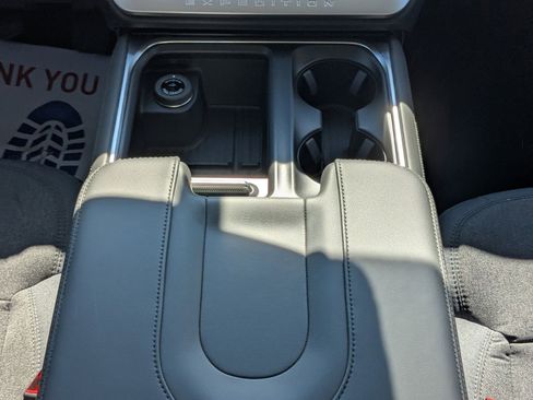 New 2026 Ford Expedition Active image 20