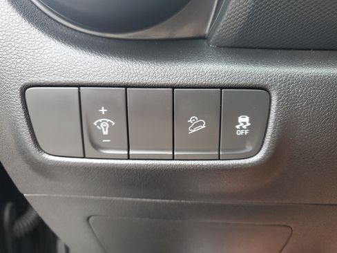 Used 2022 Hyundai Kona SE FWD image 30