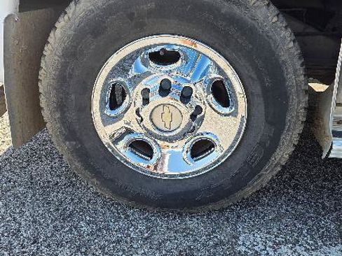 Used 2010 Chevrolet Express 3500 LT w/ LT Preferred Equipment Group RWD image 12