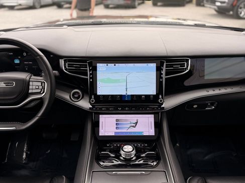 Used 2024 Jeep Grand Wagoneer L Series II w/ Quick Order Packagew 28T image 42