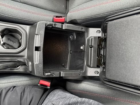 Used 2025 Jeep Wrangler Unlimited Rubicon w/ Safety Group AWD/4WD image 25