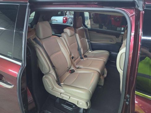 Used 2018 Honda Odyssey Elite image 11