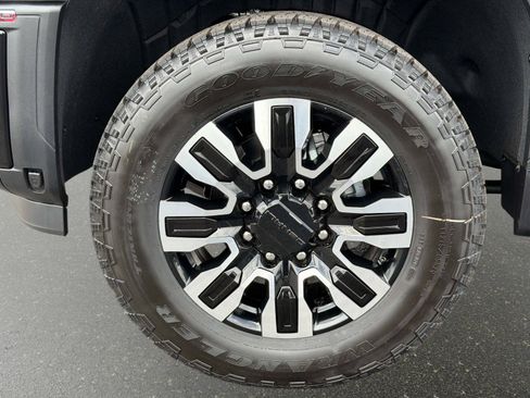 New 2026 GMC Sierra 2500 Denali Ultimate image 10