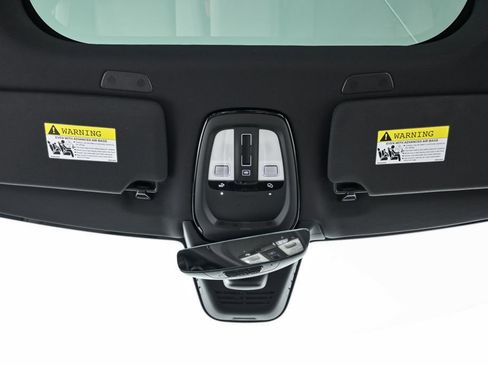 Certified 2026 Volvo XC90 B6 Plus w/ Protection Package Premier AWD/4WD image 21
