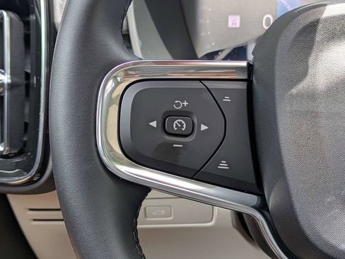 Certified 2026 Volvo XC40 B5 Plus AWD/4WD image 26