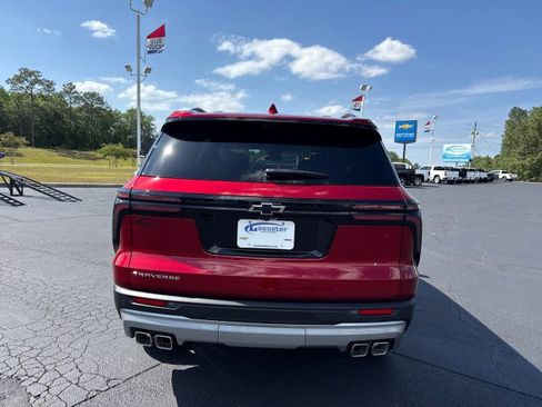 New 2026 Chevrolet Traverse LT w/ Driver Confidence Package FWD image 4