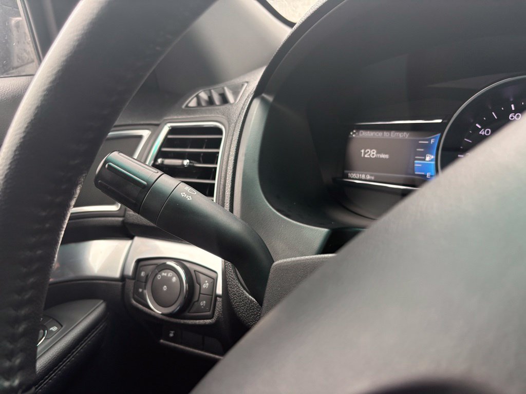 Used 2018 Ford Explorer Limited AWD/4WD image 24