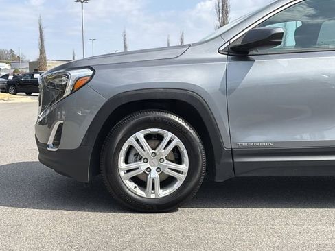 Used 2020 GMC Terrain SLE image 15
