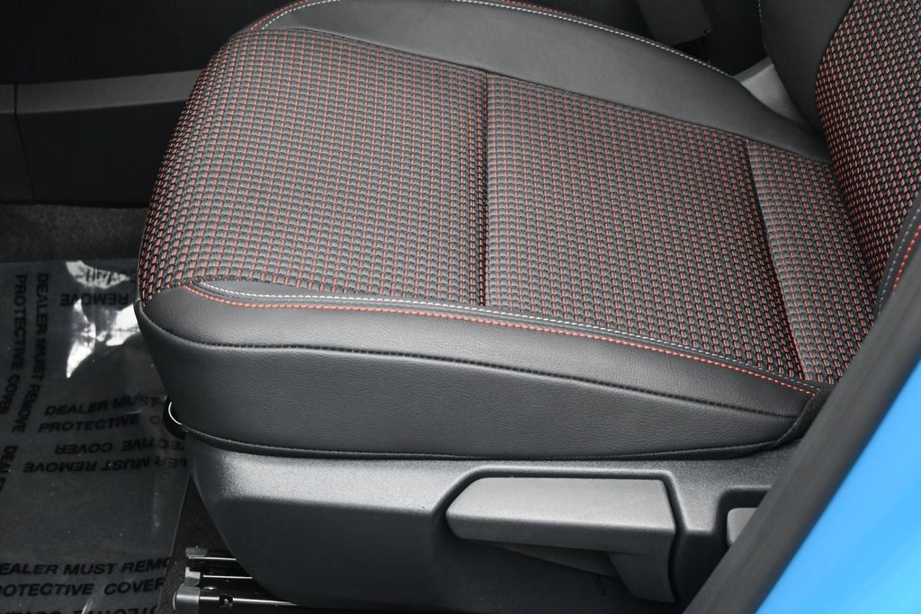 New 2026 Nissan Kicks SR AWD/4WD image 15