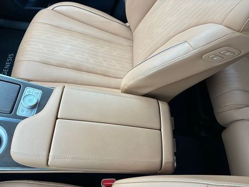 Used 2023 Genesis GV80 2.5T w/ Prestige 20" Package image 37
