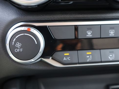 Used 2024 Nissan Sentra SV w/ Lighting Package FWD image 24
