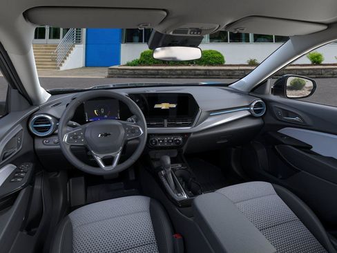 New 2026 Chevrolet Trax LT w/ Driver Confidence Package FWD image 15