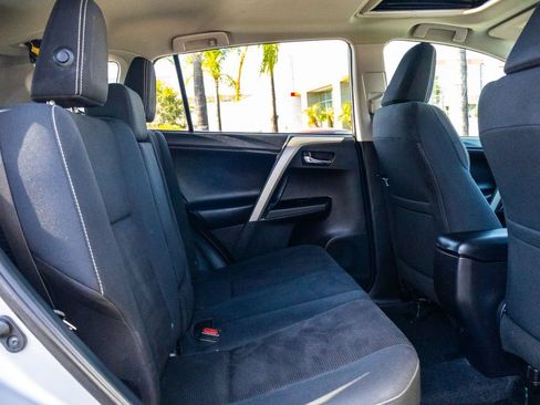 Used 2016 Toyota RAV4 XLE FWD image 15