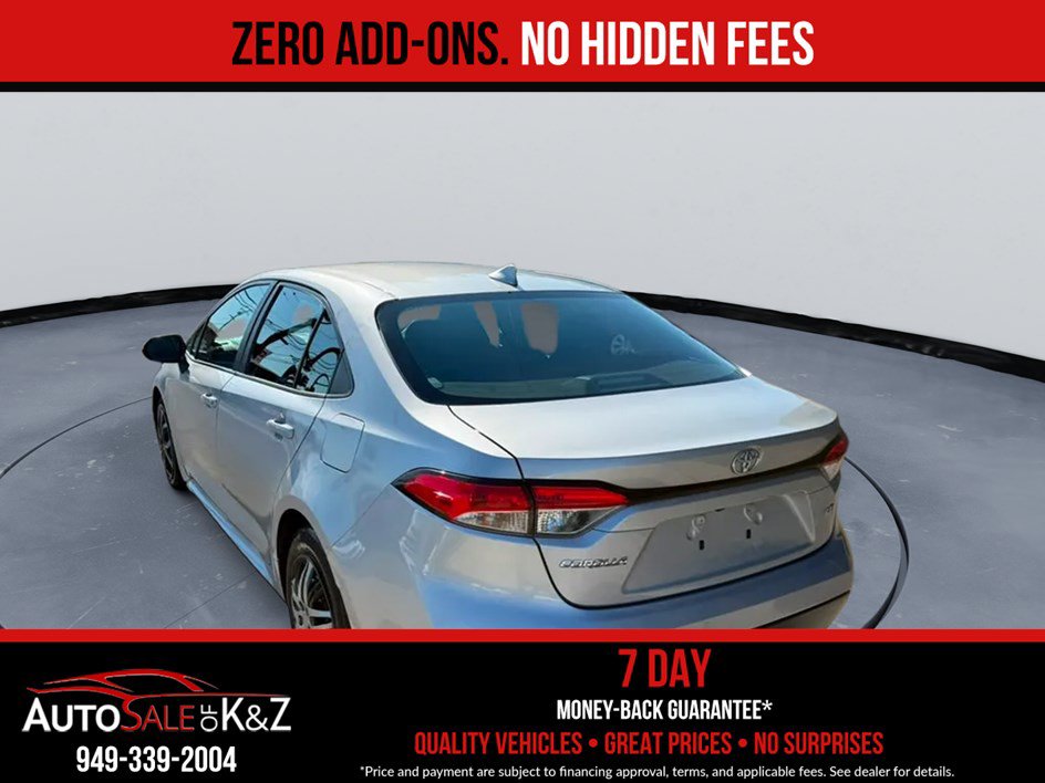 Used 2020 Toyota Corolla LE FWD image 3