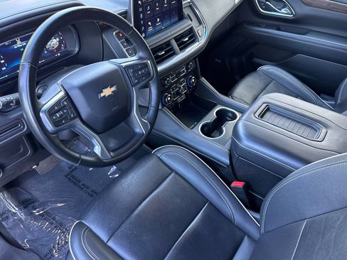 Used 2024 Chevrolet Tahoe Premier AWD/4WD image 4