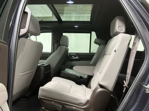 Used 2022 Chevrolet Tahoe LT w/ LT Signature Package image 15