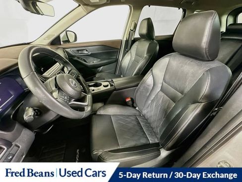 Used 2023 Nissan Rogue Platinum w/ Platinum Premium Package AWD/4WD image 29