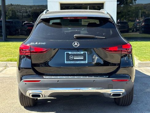 Used 2025 Mercedes-Benz GLA 250 image 13