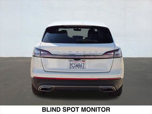 Certified 2022 Lincoln Nautilus FWD w/ Premium Package image 6