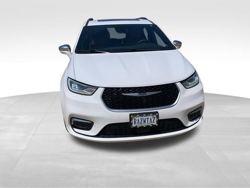 Used 2022 Chrysler Pacifica Pinnacle image 7
