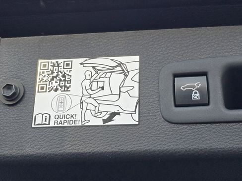 Used 2024 Toyota Sienna XLE image 27