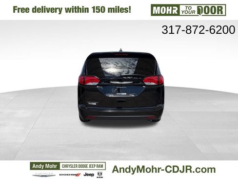 New 2026 Chrysler Voyager LX image 6