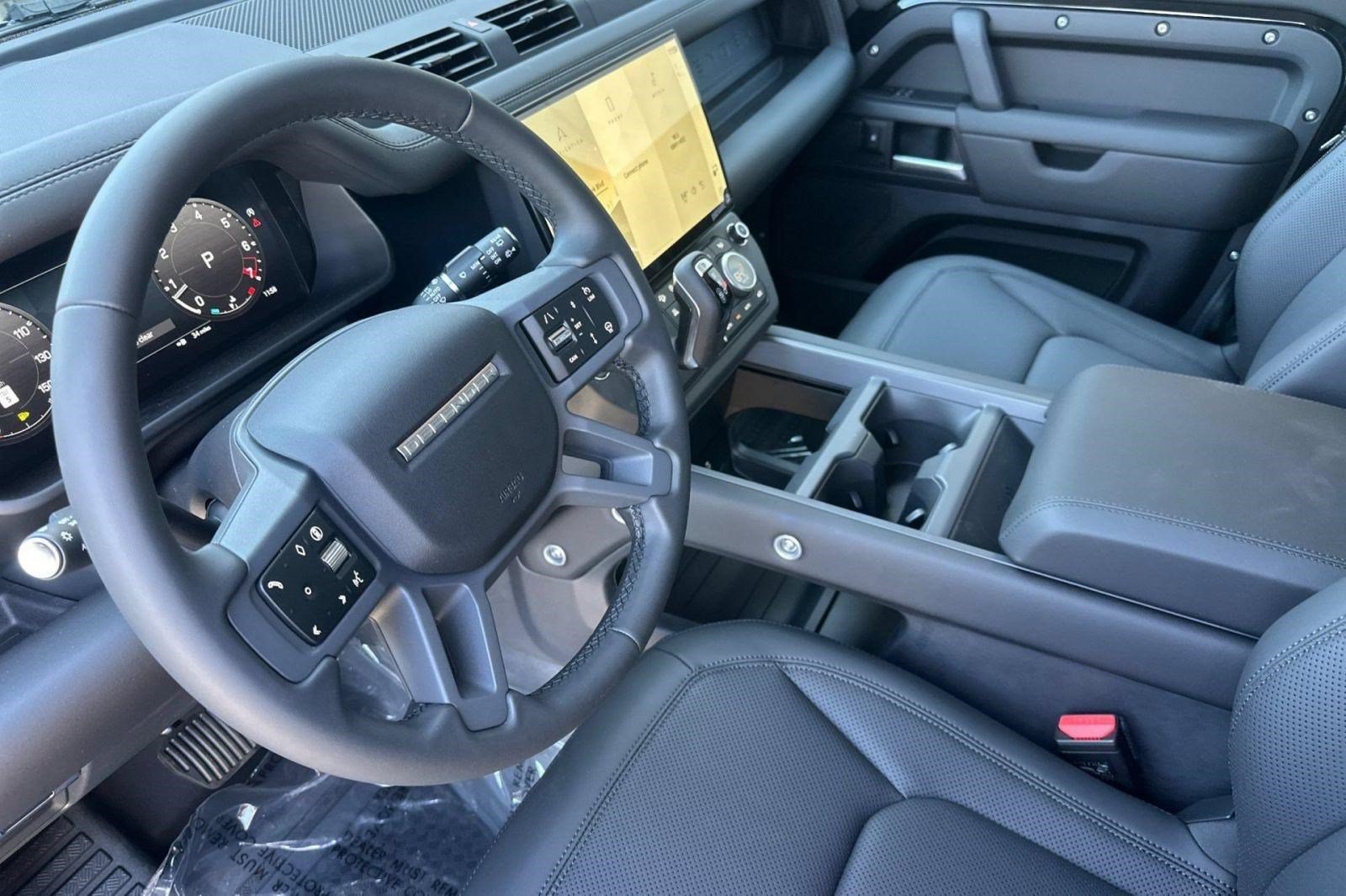 New 2026 Land Rover Defender 110 S AWD/4WD image 4