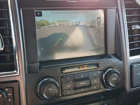 Used 2016 Ford F150 XLT w/ Equipment Group 302A Luxury AWD/4WD image 4