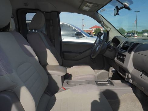 Used 2013 Nissan Frontier S RWD image 8
