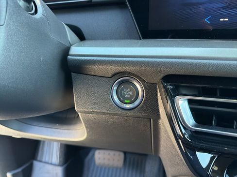 New 2026 Chevrolet Traverse LT FWD image 31