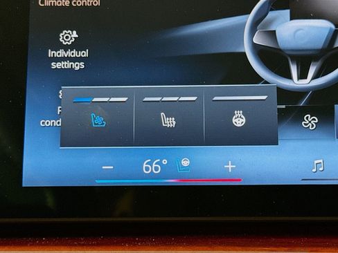 Certified 2024 BMW ALPINA XB7 image 21